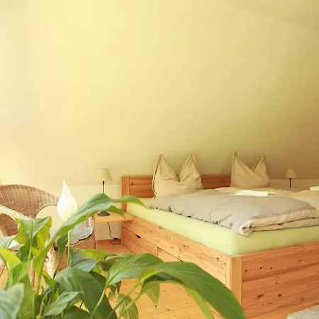 Ferienwohnung Im Kastanienhof Dresden, Buhlau 德累斯顿