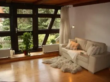 Ferienwohnung Im Kastanienhof Dresden, Buhlau * 德累斯顿