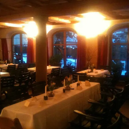 Ferienwohnung Im Kastanienhof Dresden, Buhlau * 德累斯顿
